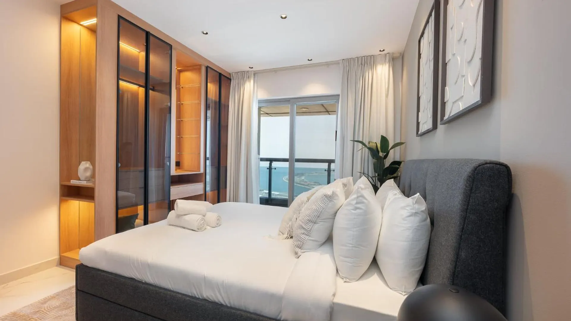 Luxurious 2-Bedrooms Apartment At Princess Tower With Stunning Marina Views! Dubai United Arab Emirates