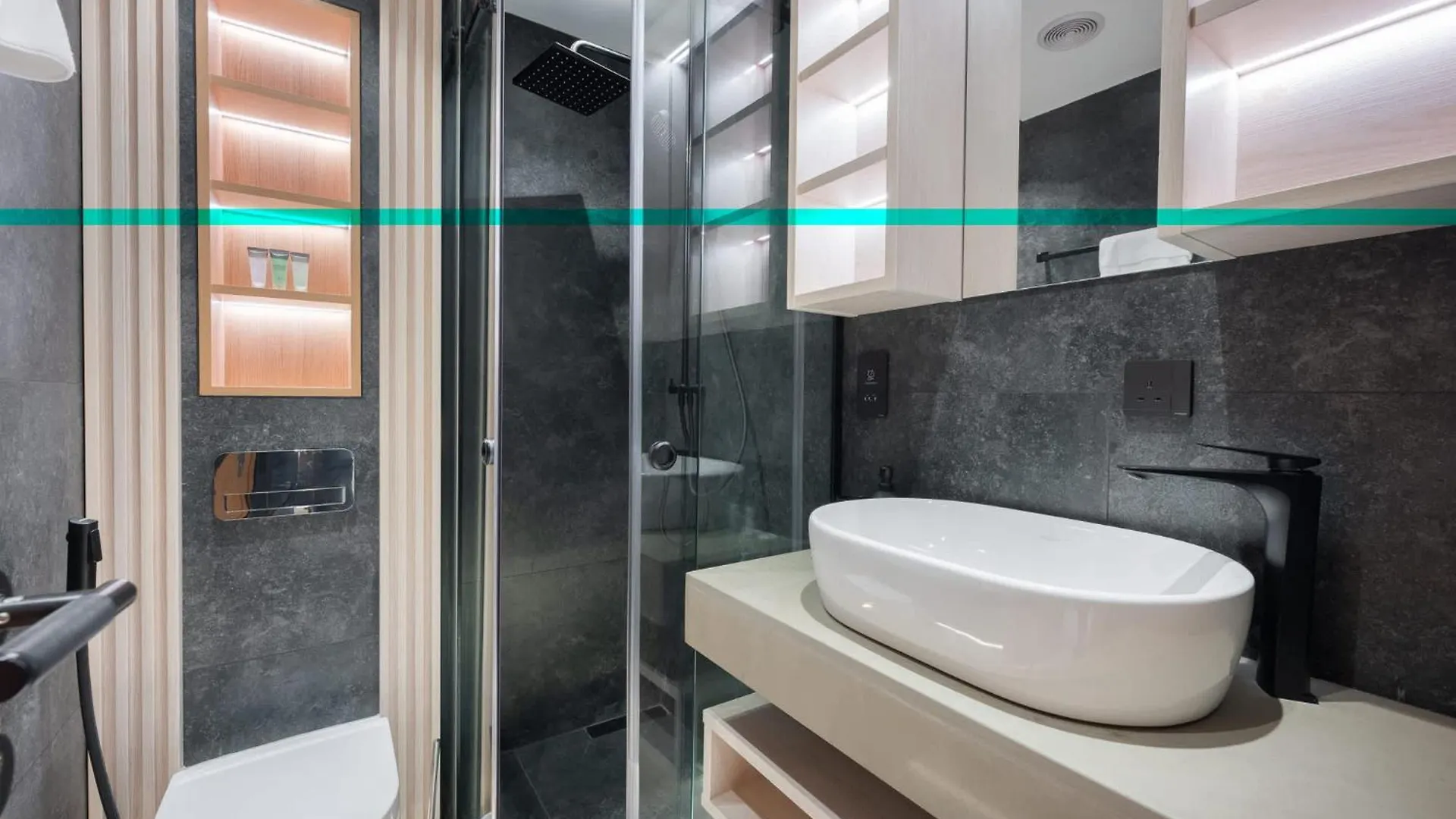 Luxurious 2-Bedrooms Apartment At Princess Tower With Stunning Marina Views! Dubai