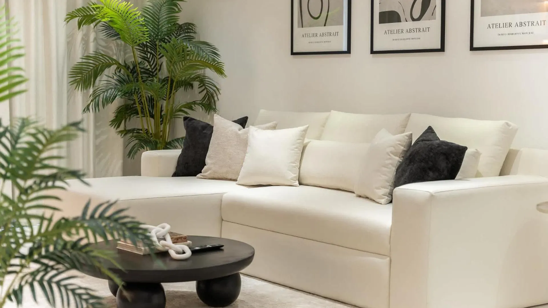 Luxurious 2-Bedrooms Apartment At Princess Tower With Stunning Marina Views! Dubai United Arab Emirates