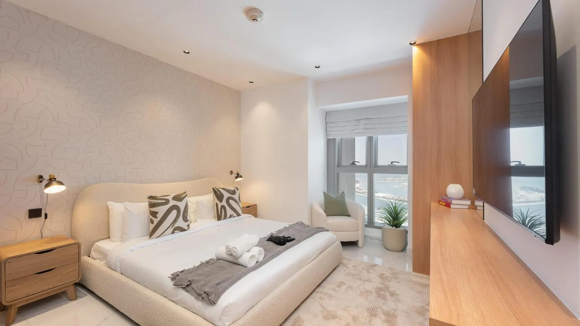 Luxurious 2-Bedrooms Apartment At Princess Tower With Stunning Marina Views! Dubai